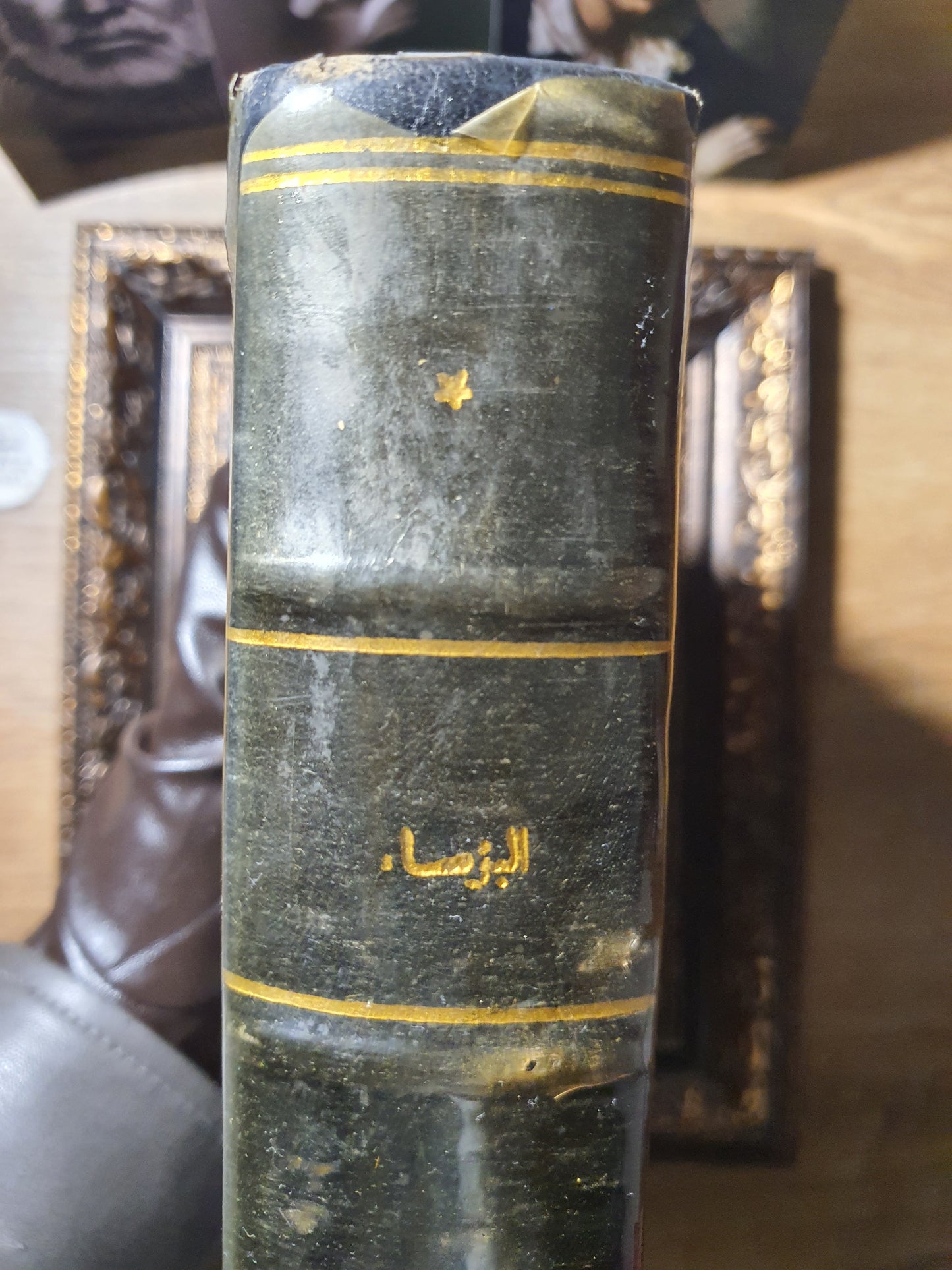 البؤساء